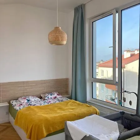 Cosy & Brand New With Balcony 아파트 크라쿠프