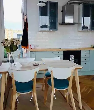 Apartment Cosy & Brand New With Balcony *